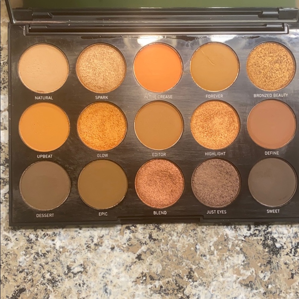 Morphe 15D Day Slayer